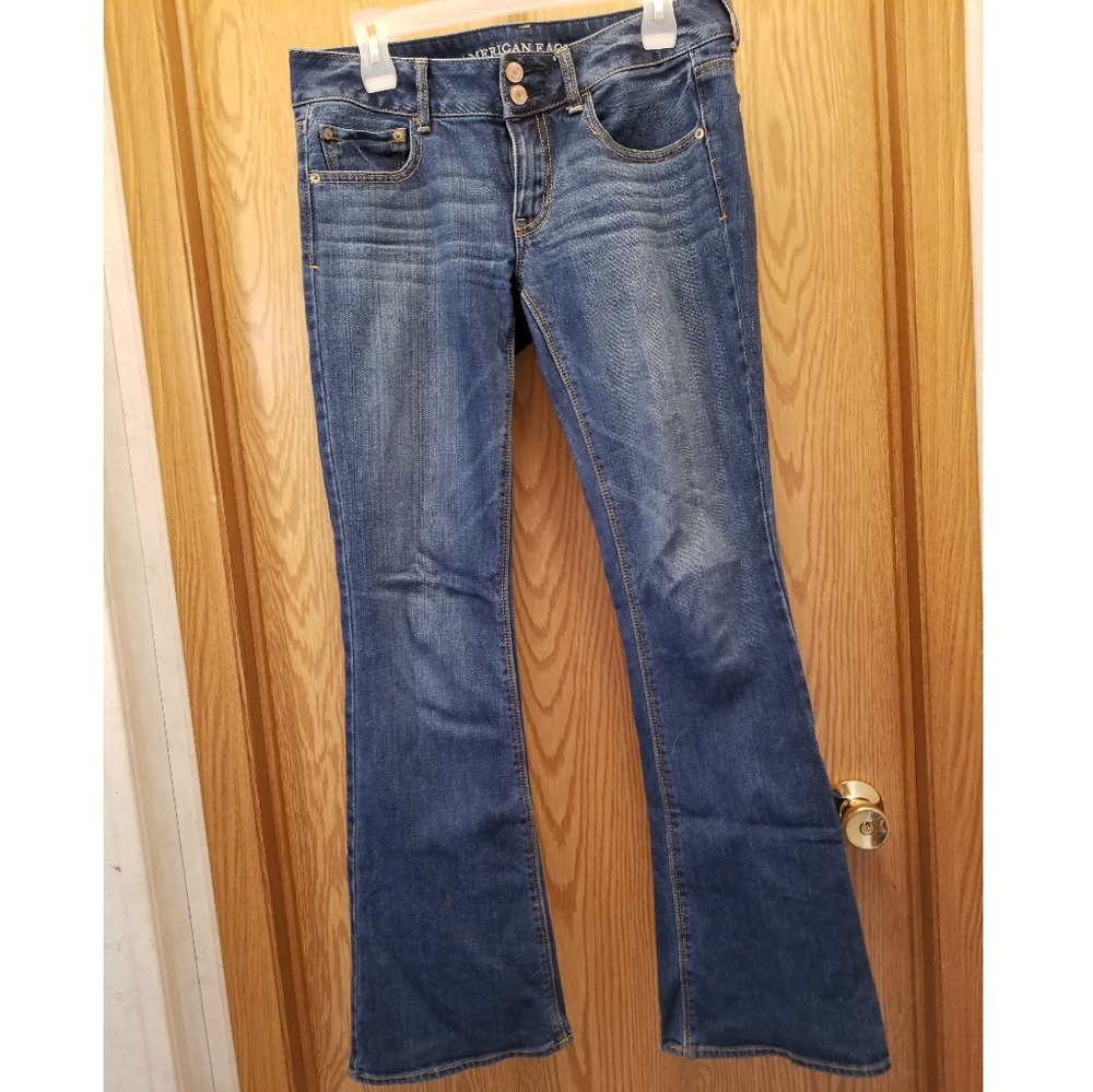Bootleg American Eagle Jeans